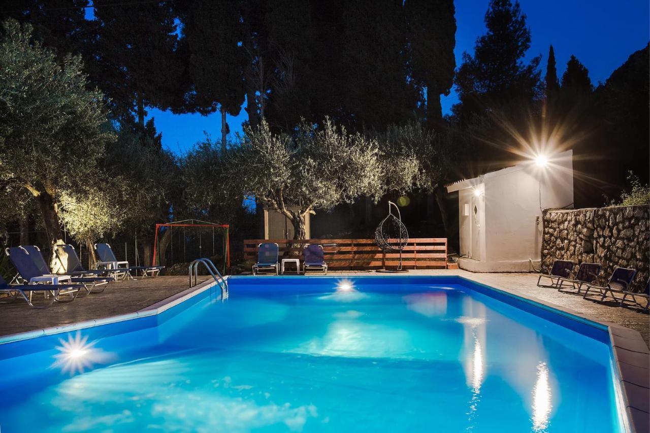 Aparthotel Olive Grove Poolside